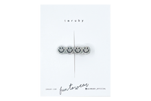 Load image into Gallery viewer, Hi! I&#39;m BIBI, a silver glitter&nbsp;smiley clip.

Hold back bangs, clip back hair, or simply use for stylistic purposes by adding some flair to your hair. Mix-and-match, and layer these hair clips or wear on their own for a soft,&nbsp;seasonal look.