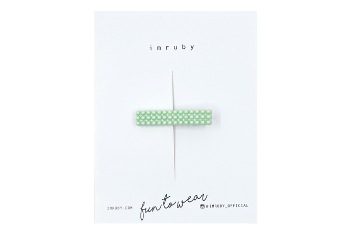 Hi! I'm BREGJE, a mint bubble bar clip.

Hold back bangs, clip back hair, or simply use for stylistic purposes by adding some flair to your hair. Mix-and-match, and layer these hair clips or wear on their own for a soft, seasonal look.