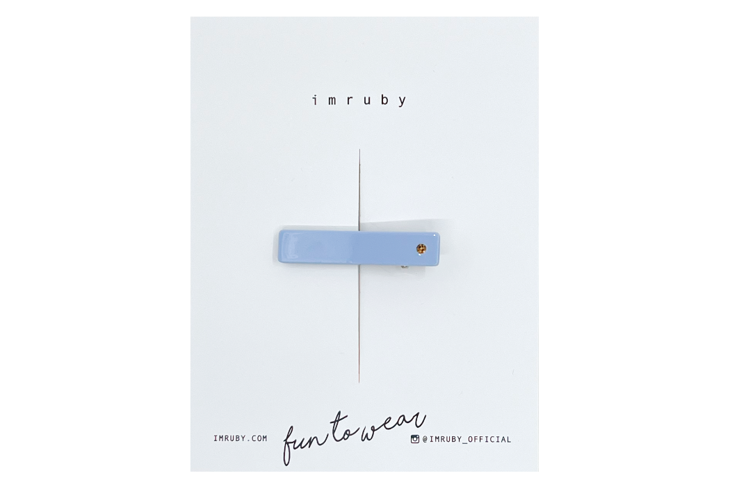 Hi! I'm EMILY, a light blue bar clip with a tiny brown diamond.

Hold back bangs, clip back hair, or simply use for stylistic purposes by adding some flair to your hair. Mix-and-match, and layer these hair clips or wear on their own for a soft, seasonal look.